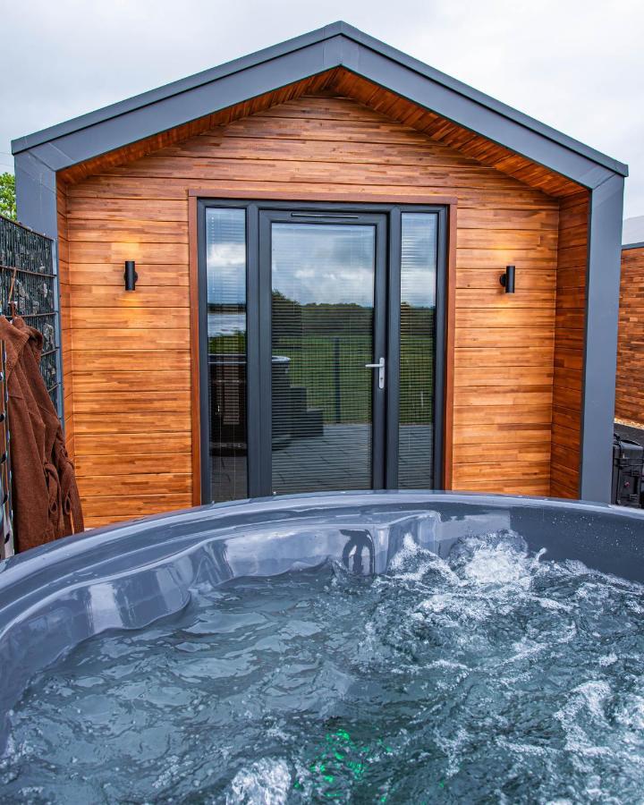 Lough Beg Glamping Hotel Newferry Eksteriør billede